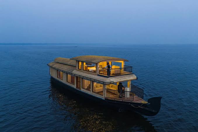Kerala Backwaters Private Day Cruise 4